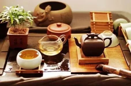 一茶一世界，一杯一友情——茶馆里的温馨时光